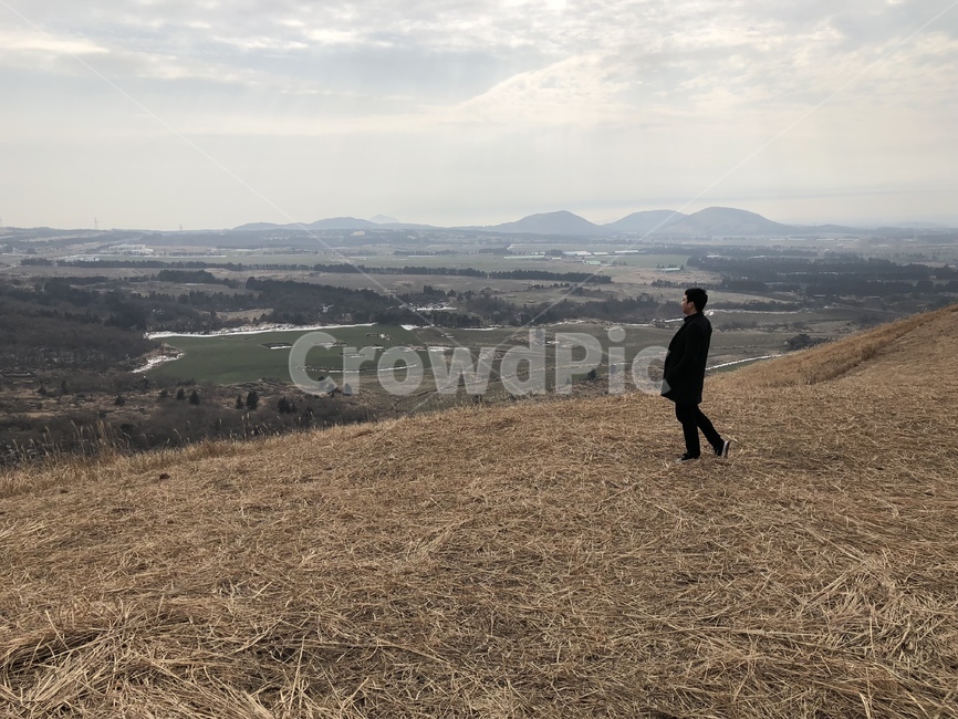 제주도오름,오름,제주도,가을,쓸쓸,남성,남자,man,male