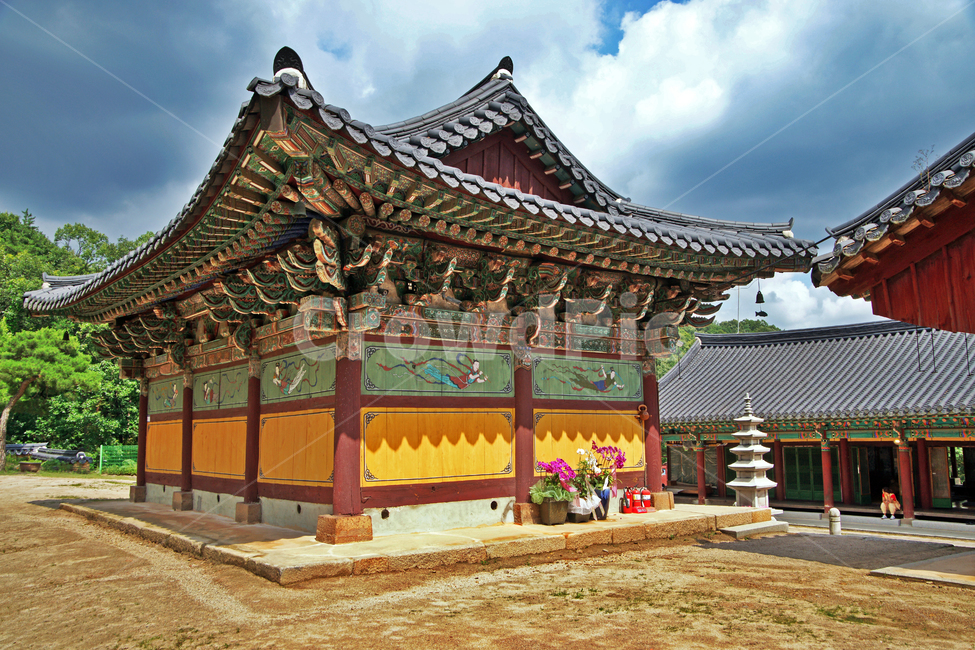 약사전,흥국사,고양시,불교사찰,약사여래,경기문화재,조선시대,한국전통,한국문화,korean traditional,korean culture,종교,신앙,religion,belief,faith,건축물,건물외관,exterior,building,structure,architecture,construction