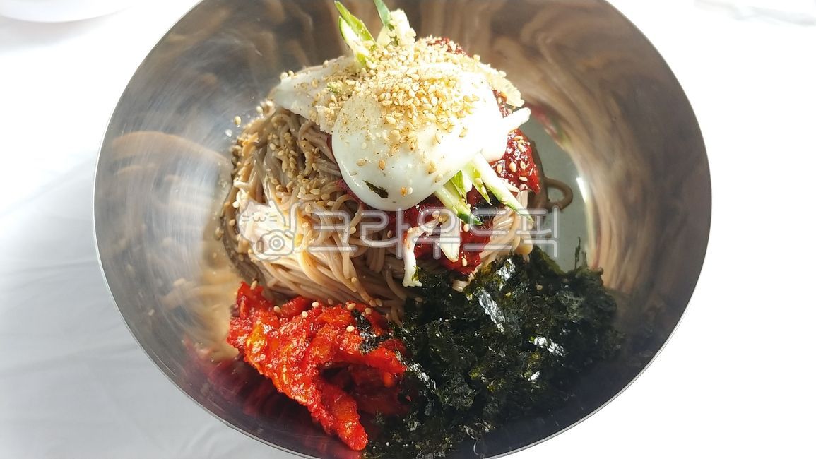 Makguksu,Bibim Noodles,noodle,cooking,food,Buckwheat noodles