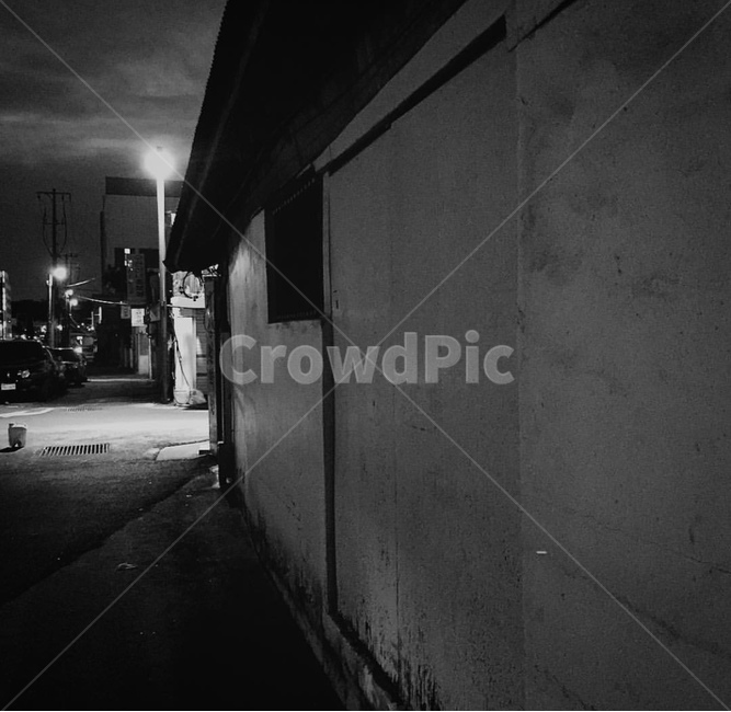 감성,감성사진,느낌,흑백,black,집,house,골목,골목길,가로등,야경,밤,풍경,nightscape,night,landscape,골목길,alley,흑백,모노톤,monochrome,black and white,nature,자연