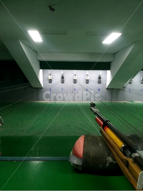 사격,총,사격사진,중앙,과격,녹색,집중,스트레스해소,해소,기분전환,놀이,재미