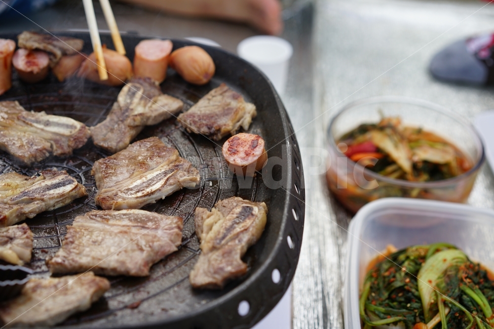 	고기,먹방,갈비,la갈비,갈빗살,구이,식사,술안주,술자리,집밥,행복,음식,푸드,육류,꼬기,술,음식,식재료,요리,food,cook,meal,dishes,food reserves,육류,고기,meat,한식,한국음식,한국요리,korean food,korean dishes,korean meal,korean cook