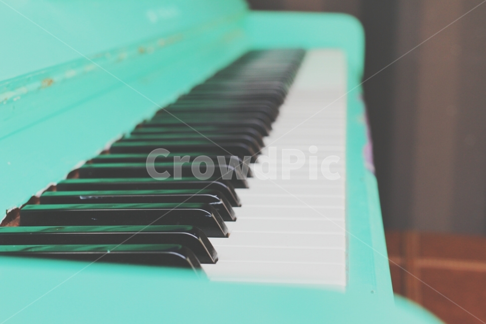 피아노,piano,악기,연주,건반,빈티지,감성,음악,감성,sensible,feeling,악기,음향기기,musical instrument,musical equipment
