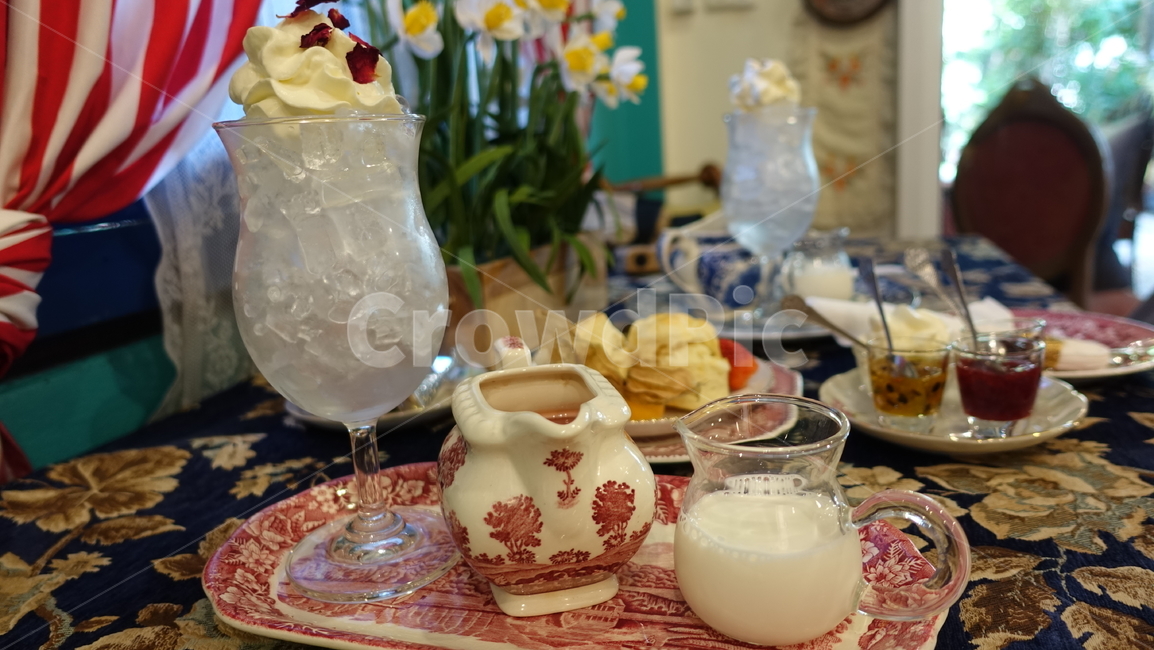 cafe,카페,부엌,조리기구,커트러리,티,tea,홍차,creme,dessert,디저트,cream,크림,food,음식