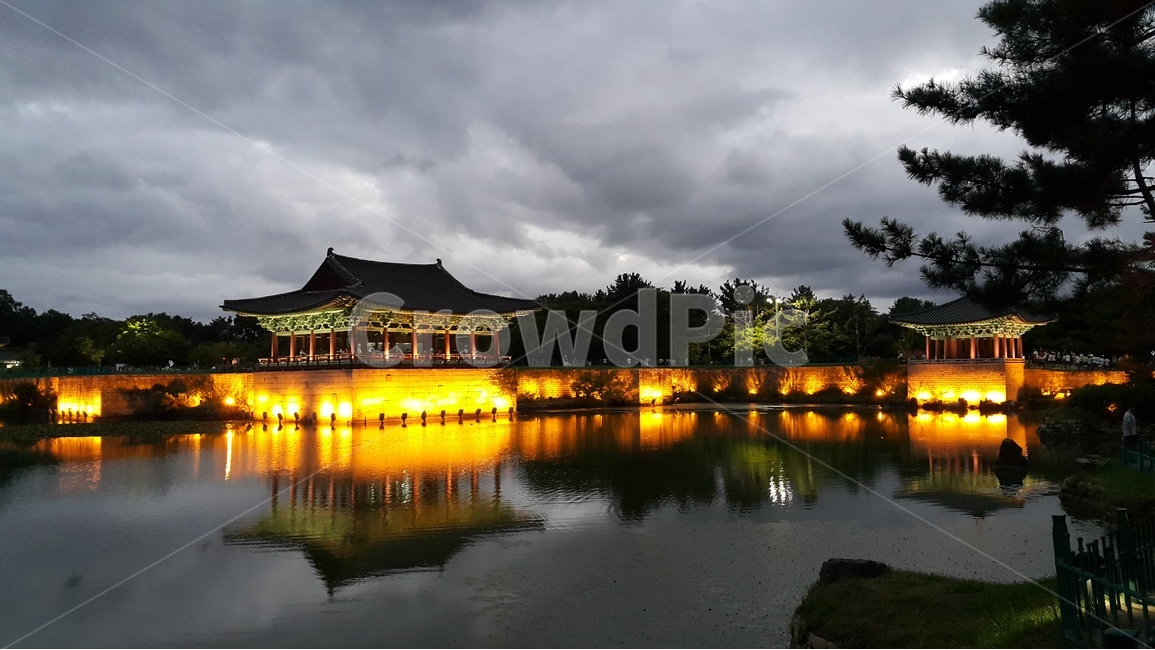 안압지,신라,경주,물,조명,야경,밤,풍경,nightscape,night,landscape,한국전통,한국문화,korean traditional,korean culture,랜드마크,landmark,tourist attraction,한국랜드마크,한국관광지,한국명소,korea landmark,korea tourist attraction,건축물,건물외관,exterior,building,structure,architecture,construction,건물