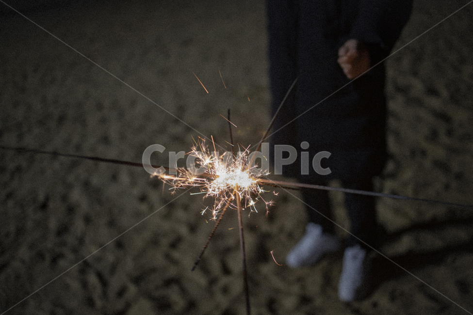 옥외,바다,모래,불꽃,폭죽,겨울바다,겨울,outdoors,야경,밤,풍경,nightscape,night,landscape