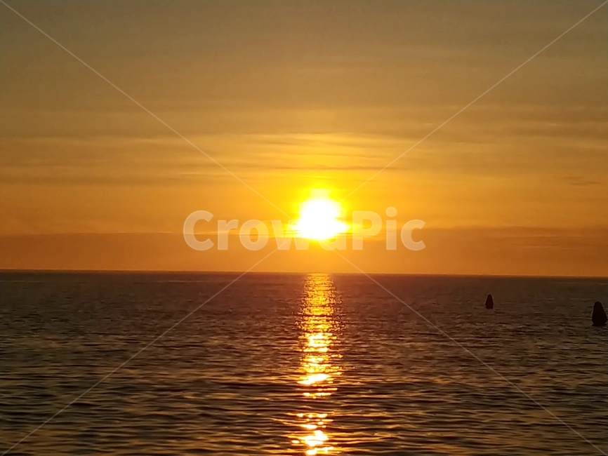 바다,을왕리,여름,일몰,노을,해수욕장,을왕리해수욕장,sea,beach,summer,모래사장,파도,해변,인천,인천바다,감성,풍경,배경,배경화면,빛비침,비침,그림자,고독한,잔잔한