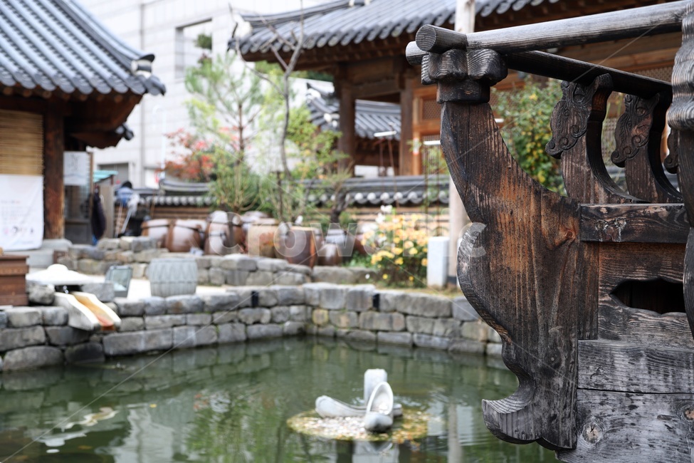 감성,전주,한옥마을,소품,전통,기와,골목길,돌담,마루,고즈넉,골목,한국전통,한국문화,korean traditional,korean culture