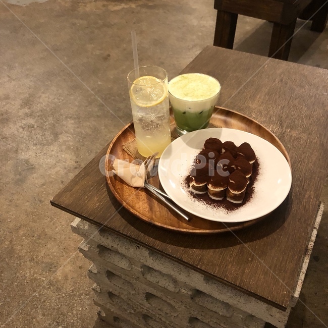 카페,레몬에이드,그린티라떼,디저트,티라미수,레모네이드,lemonade,tiramisu