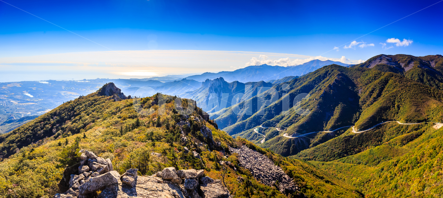 가을,산,설악산,구름,하늘,파란하늘,낙엽,단풍,풍경,바다,속촟,가을,계절,fall,autumn,season,자연,풍경,nature,landscape,한국자연풍경,한국자연경관,korea nature landscape,outdoors,옥외,mountain range,산맥,mountain