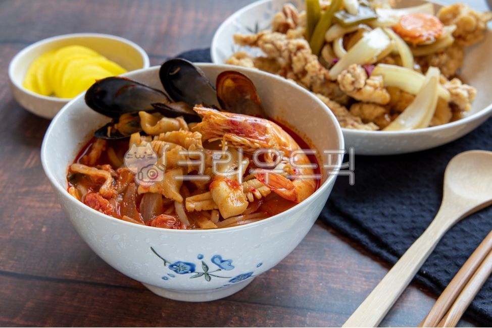짬뽕,중국집,배달음식,중국음식,해산물,홍합,음식,요리,탕수육,새우,음식,식재료,요리,food,cook,meal,dishes,food reserves,중식,중국음식,중화요리,chinese food,chinese dishes,chinese meal,chinese cook