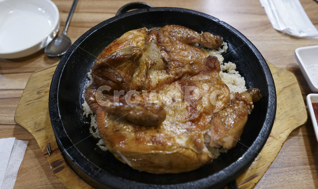 닭,전기구이,전기구이통닭,전기구이치킨,전기구이닭,장작구이,닭요리,치킨,통닭,장작구이통닭,음식,식재료,요리,food,cook,meal,dishes,food reserves