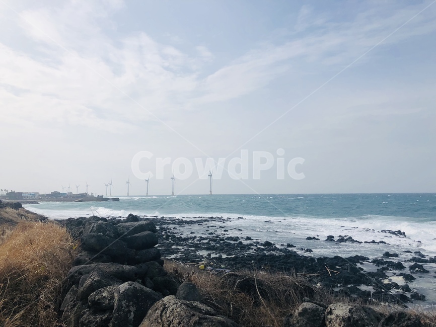 바다,파도,너울,섬,돌,겨울,하늘,wave,sea,island,roller,rock,beach,winter,sky,풍차,windmill,자연,풍경,nature,landscape,water,물,ocean,대양,outdoors,옥외