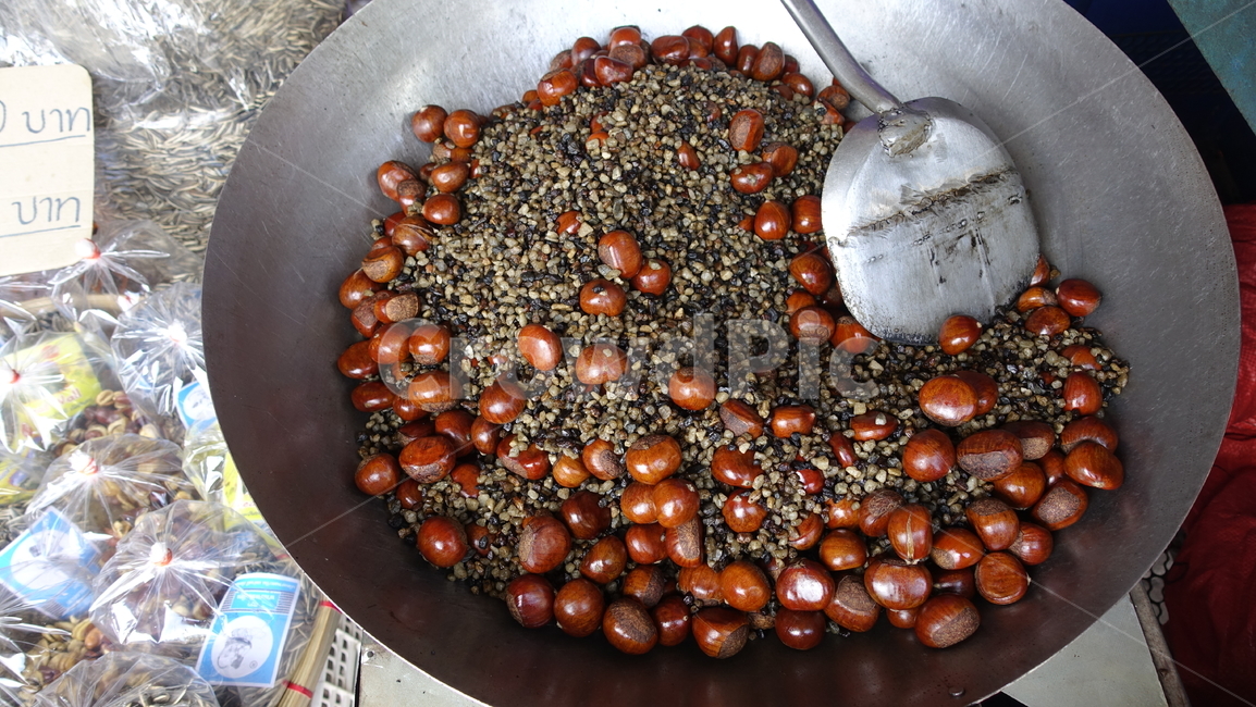군밤,중국식군밤,chestnut,밤,roastedchestnut,food,음식,갈색