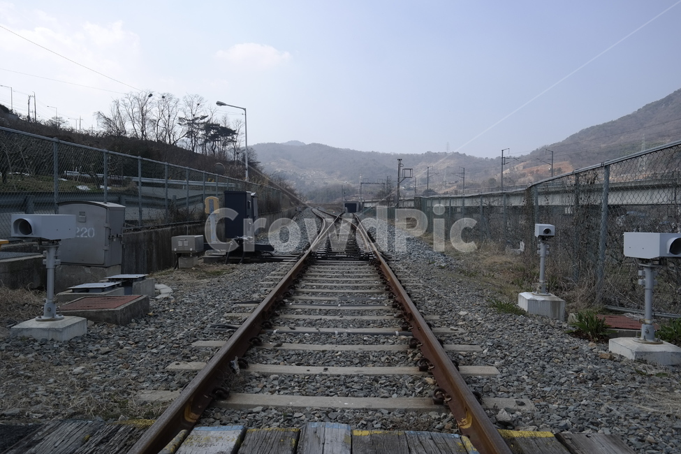 기찻길,도로,풍경,시골길,길,기차,산,하늘,구름,자갈,자갈길,촬영,역,교통,교통수단,traffic,transportation