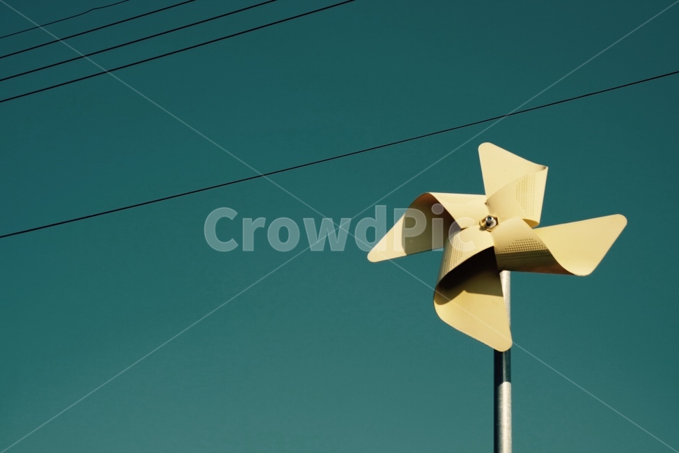 바람개비,pinwheel,windmill,노랑,초록,yellow,green,감성사진,감성,feeling,emotion,landscape,풍경,색깔,색상,색채,색감,colorsense,colorsensitivity,feelingofcolor,sensible