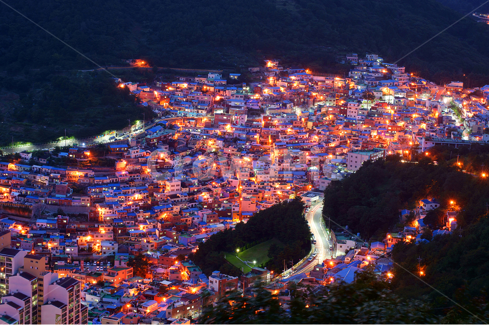 부산,야경,감천문화마을,부산야경,마을,밤,저녁,집,산,꼭대기,정상,busan,night,eveing,자연,옥외,경치,풍경,관광,주택,풍경배경,배경,부산배경,도시,풍경,city,landscape,한국도시풍경,한국도시경관,korea cityscape