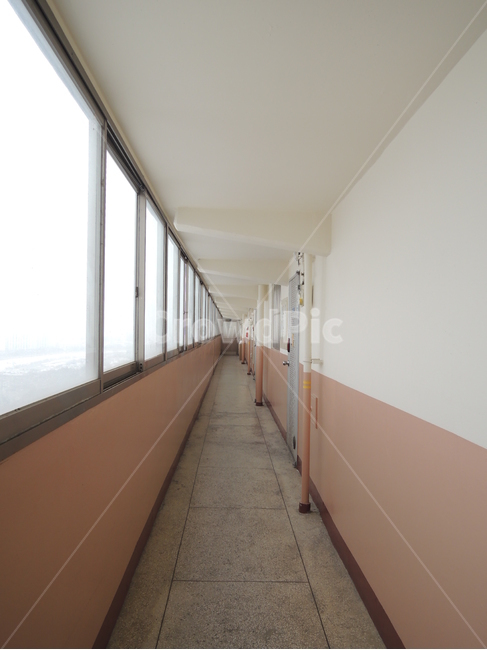 아파트,아파트복도,복도식아파트,아파트현관,오래된아파트,apartment,flat,place,condominium,pad,oldapartment,corridor,passage