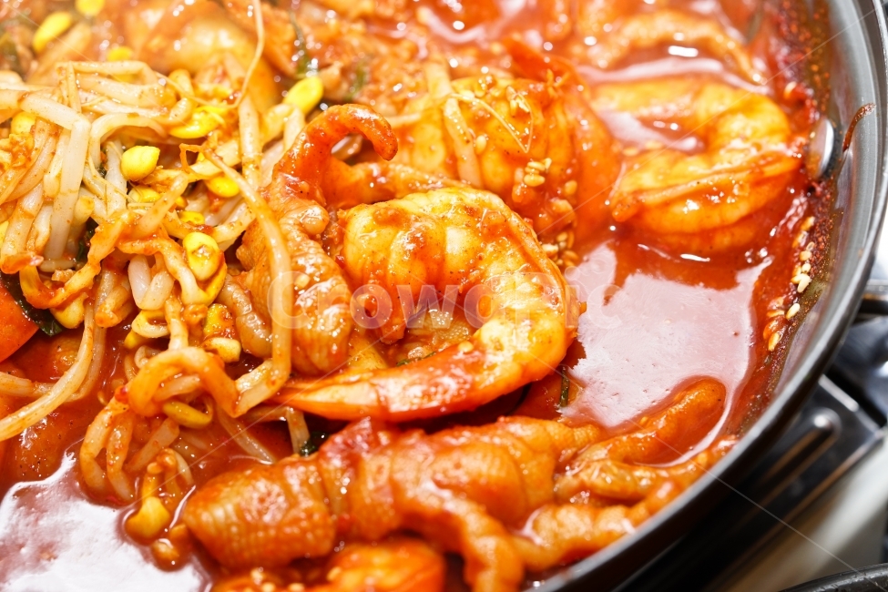 새우,닭발,양념,매콤,한식,음식,먹방,푸드,안주,안줏거리,술자리,술안주,소주안주,식감,쉬림프,퓨전,메뉴,맛집,음식,식재료,요리,food,cook,meal,dishes,food reserves