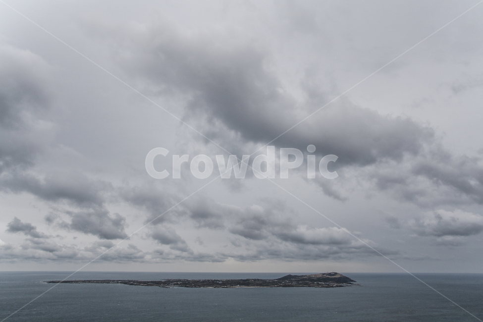 nature,자연,해안선,water,물,ocean,제주,제주도,jeju,sea,바다,연안,우도,어두운,섬,흐린,자연,풍경,nature,landscape