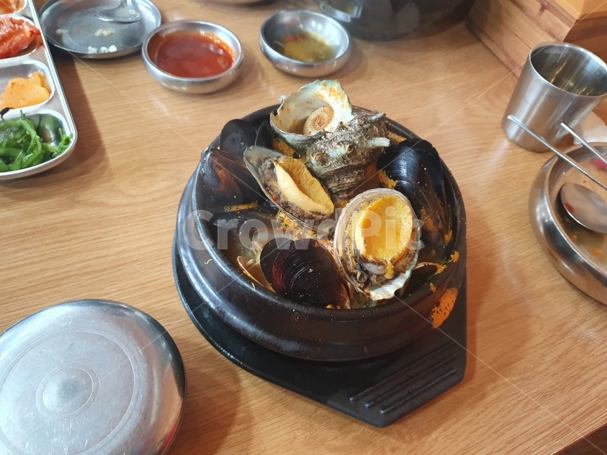 제주,해산물,전북뚝배기,전복,홍합,굴,소라,뚝배기,해산물뚝배기