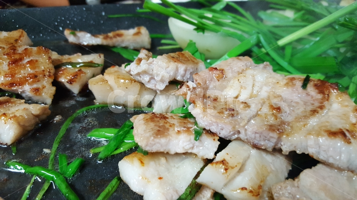 삼겹살,부추삼겹살,고기,맛있는고기,집밥,음식,식재료,요리,food,cook,meal,dishes,food reserves,육류,고기,meat,한식,한국음식,한국요리,korean food,korean dishes,korean meal,korean cook