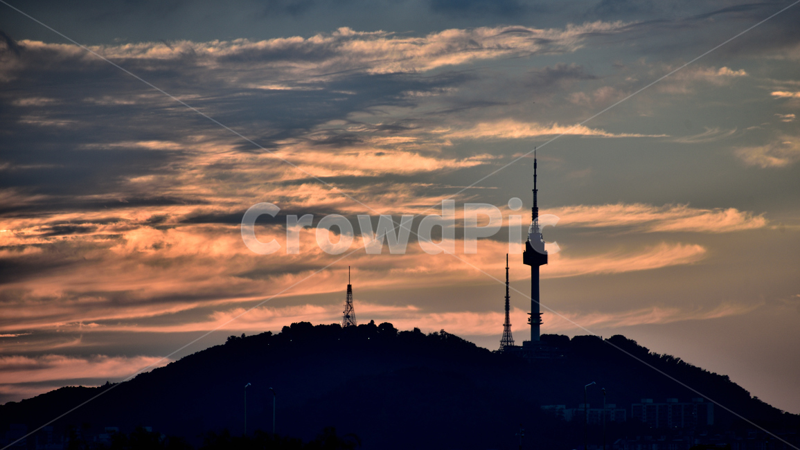 서울,n서울타워,seoul,석양,sunset,도시,city,building,건물,tower,탑,노을,구름,하늘,랜드마크,landmark,tourist attraction,한국랜드마크,한국관광지,한국명소,korea landmark,korea tourist attraction,실루엣,그림자,silhouette,shadow