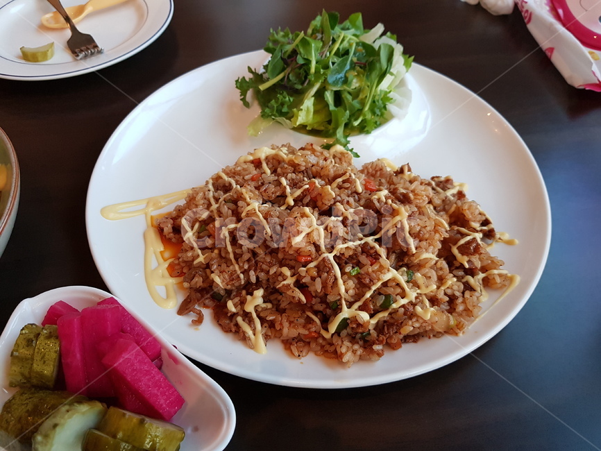 볶음밥,매운,불고기,매운불고기,불고기볶음밥,레스토랑,접시,추억,맛집,돼지고기,음식,식재료,요리,food,cook,meal,dishes,food reserves