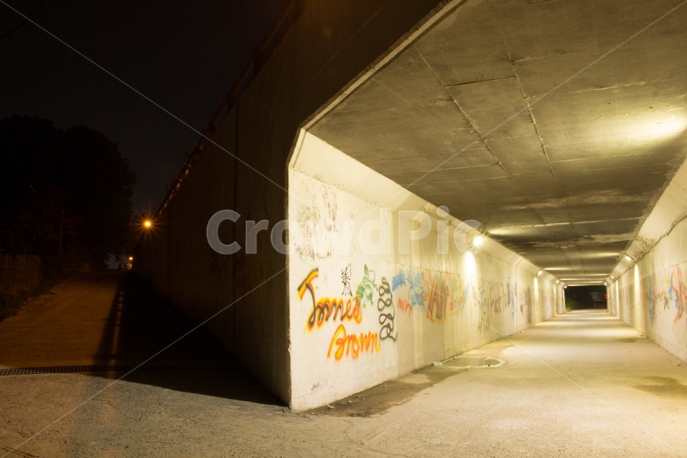 night view,prepare,underpass,tunnel bridge,light and darkness
