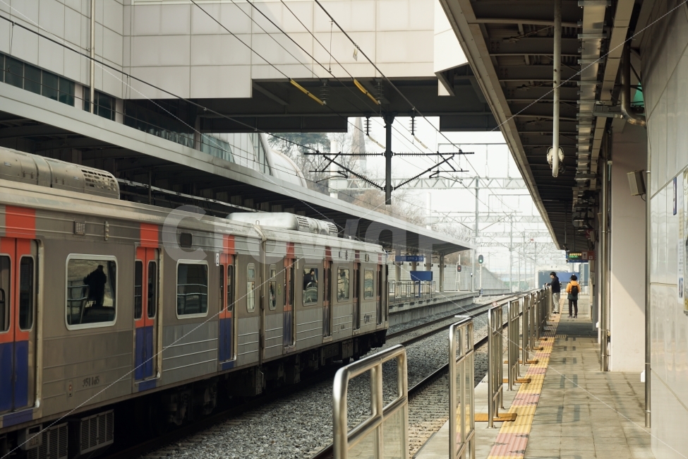 기차,여행,trip,감성사진,기찻길,감성,데일리,풍경,교통,교통수단,traffic,transportation,train station,기차역,vehicle,차량,train