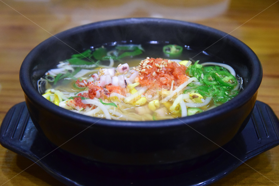 국밥,콩나물국밥,콩나물,뚝배기,따뜻한,밥,음식,식사,meal,food,pot,beansproutsoup,soup,음식,식재료,요리,food,cook,meal,dishes,food reserves,한식,한국음식,한국요리,korean food,korean dishes,korean meal,korean cook