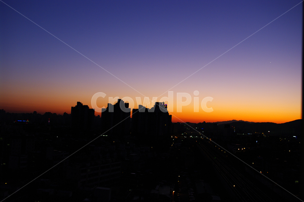 일출,노을,color,도시,빛,도시,풍경,city,landscape,실루엣,그림자,silhouette,shadow,nature,자연,outdoors,옥외,dusk,황혼,dawn,새벽,red sky,붉은 하늘,sky,하늘,sunset,일몰