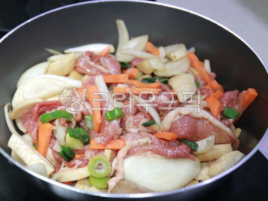 조리,요리,불고기,생고기,돼지고기,야채,양념,음식,식재료,요리,food,cook,meal,dishes,food reserves