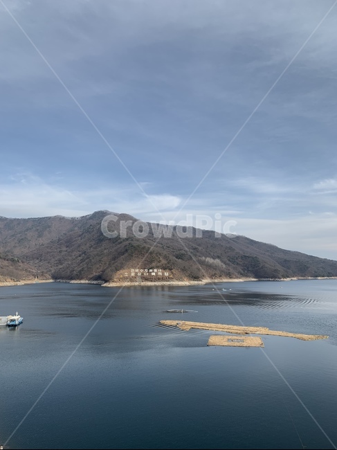 하늘,강,자연,댐,소양댐,춘천,물,풍경,산,언덕,자연,풍경,nature,landscape,한국자연풍경,한국자연경관,korea nature landscape,water,outdoors,옥외,reservoir,저수지