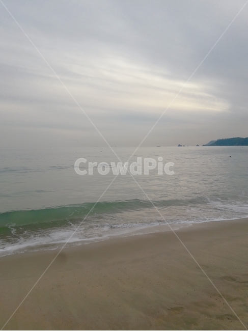 바닷가,모래사장,잔잔한바닷가,고요한바닷가,겨울바다
