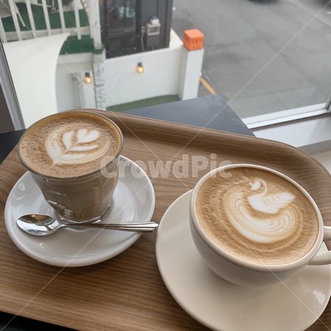 cup,컵,latte,라떼,beverage,마실것,drink,coffeecup,도기류,카페,cafe,coffee,카페라떼