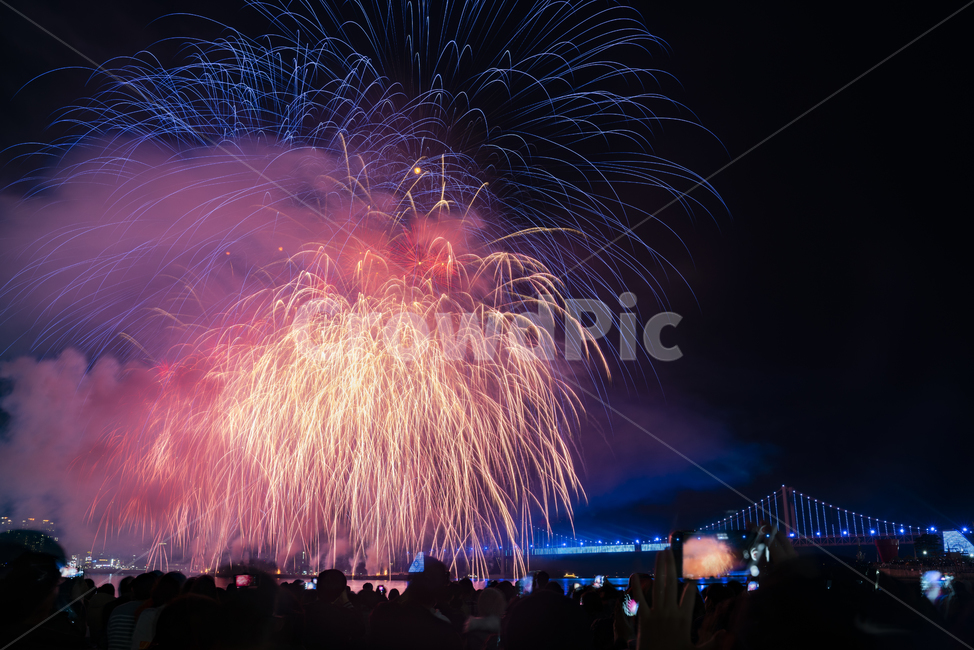 불꽃,불꽃놀이,폭죽,폭죽놀이,광안리,광안대교,firework,fireworks,감성,빈티지,야경,밤,풍경,nightscape,night,landscape,축제,행사,festival,carnival,event