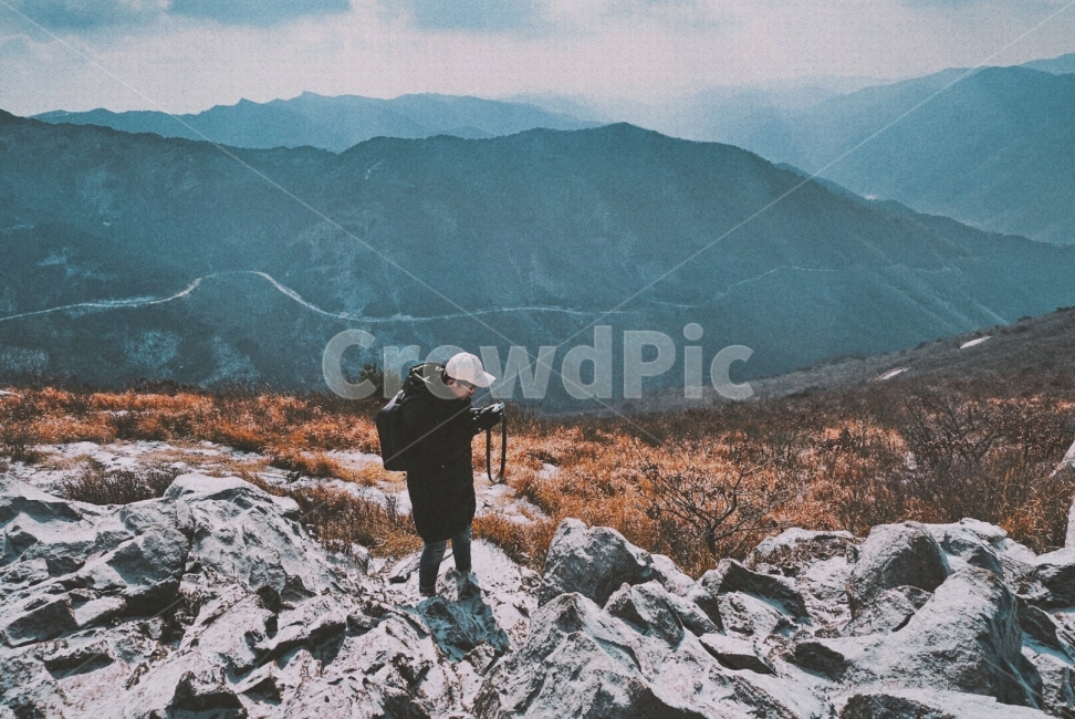 감성사진,자연,인물,산,등산,야외,겨울,영남알프스,알프스,emotion,nature,portrait,mountain,climbing,outdoor,winter,겨울,계절,winter,season,자연,풍경,nature,landscape,한국자연풍경,한국자연경관,korea nature landscape,사람,인물,인간,human,person,남성,남자,man,male,여행,휴가,traveling,vacation,trip,사진작가,포토그래퍼,photographer,감성,sensible,feeling,outdoors,옥외