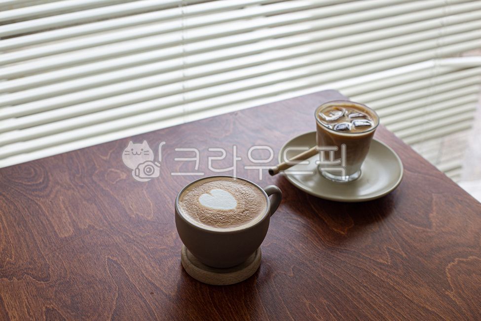 Vanilla Latte,blind,Cafe Latte,latte art,milk,Latte,heart,drink,coffee beans,two drinks,cafe,coffee cup,coffee,beverage,Caffeine,iced coffee