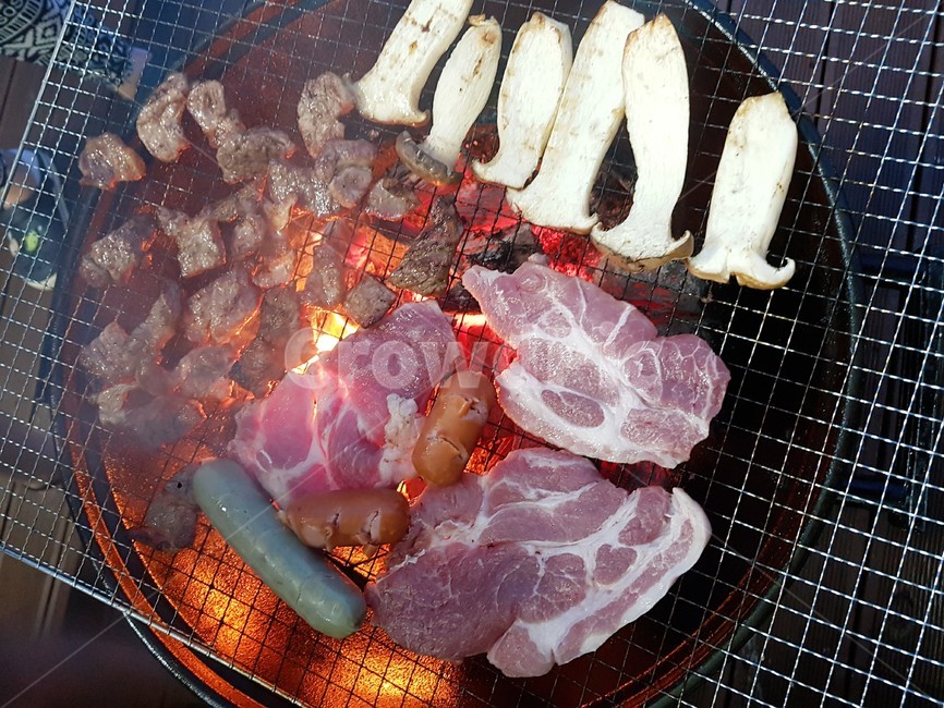 고기,캠핑,소시지,버섯,돼지고기목살,그릴