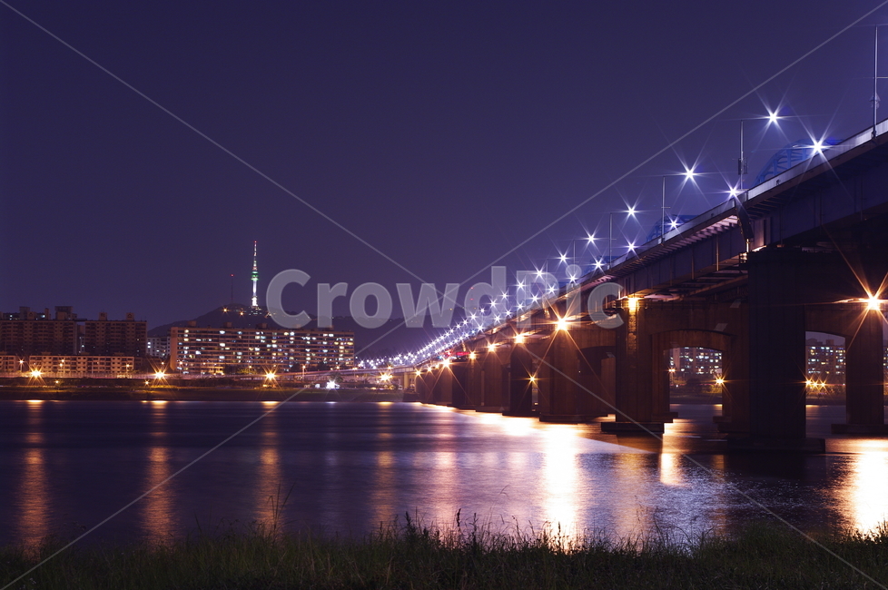 서울,한강,대교,야경,풍경,빛,조명,다리,야경,밤,풍경,nightscape,night,landscape,도시,city,한국도시풍경,한국도시경관,korea cityscape,building,건물,bridge