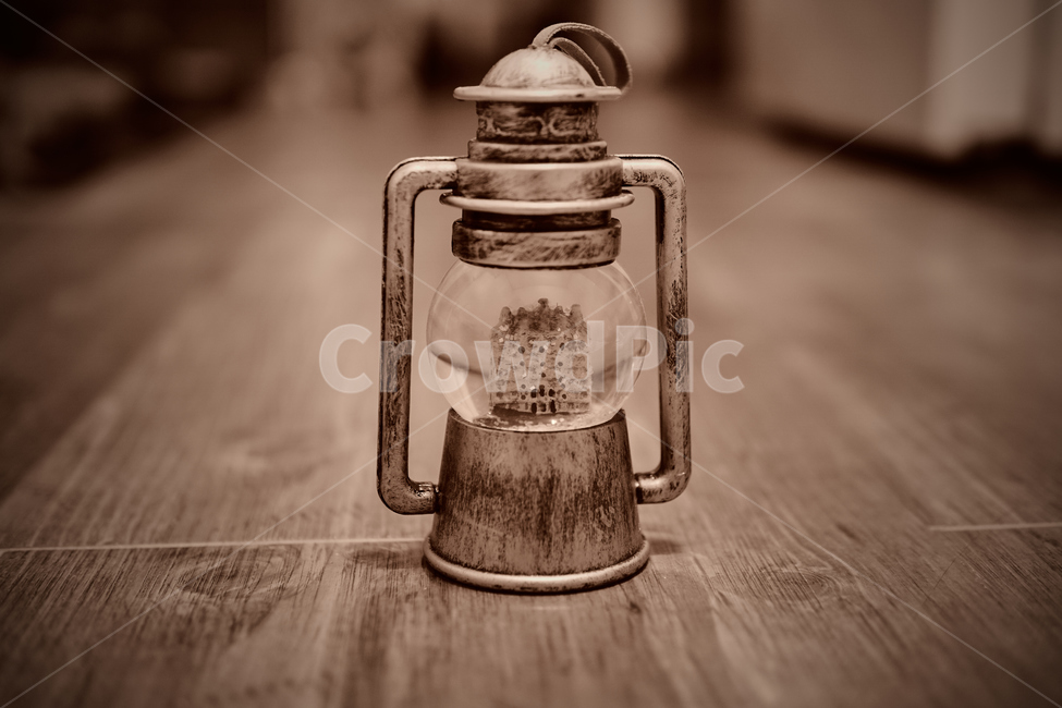 피규어,랜턴,figure,소품,램프,lamp,lantern,칸델라,장난감,toy,미니어처,미니어쳐,빈티지,vintage,흑백,모노톤,monochrome,black and white,사물,물건,오브젝트,thing,object,matter
