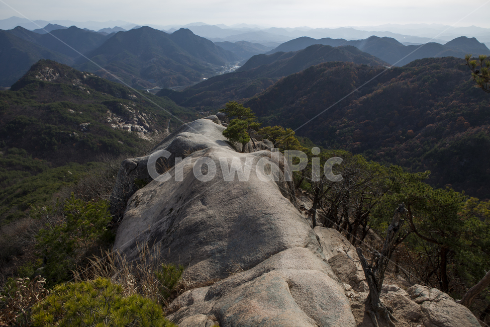 바위산,풍경,가을,등산,산행,가을,계절,fall,autumn,season,자연,풍경,nature,landscape,slope,경사,outdoors,옥외,mountain,산,mountain range,산맥