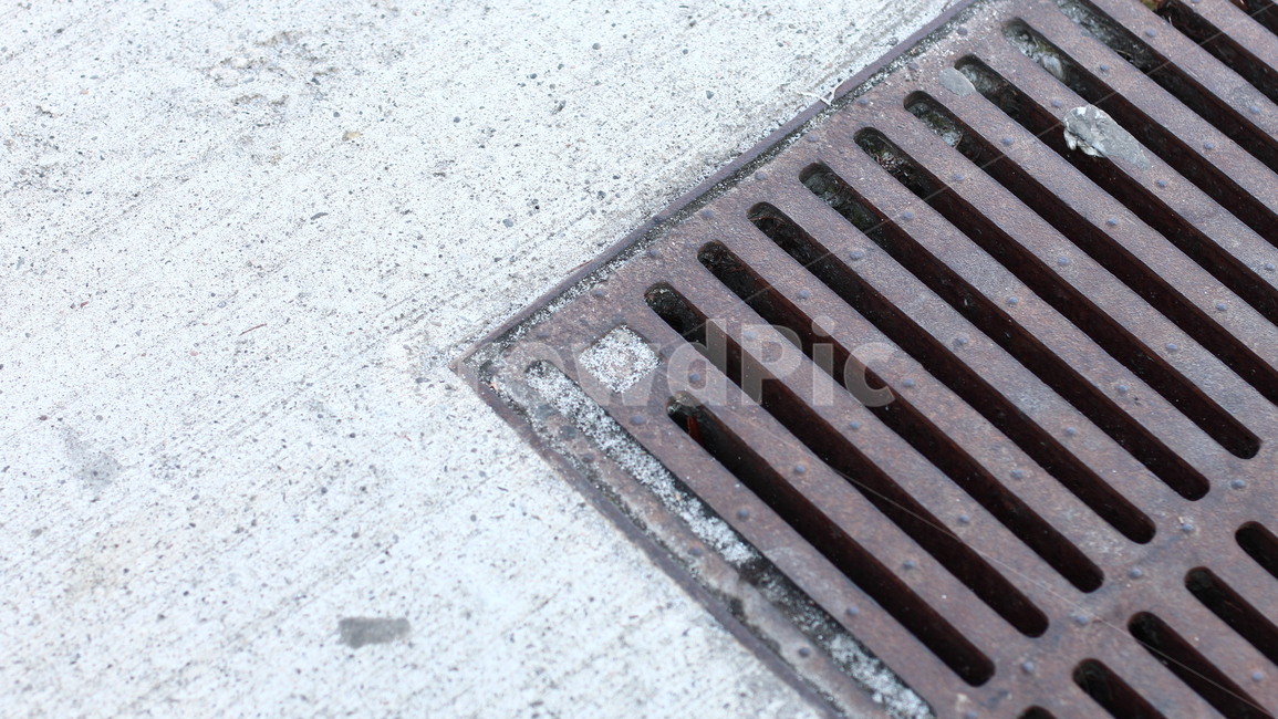 drain,배수구,하수도,hole,구멍,맨홀,manhole,road,street,dirty