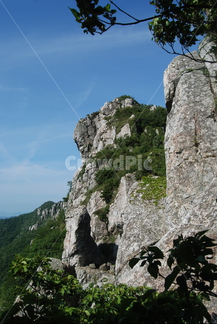 산,바위,하늘,자연,나무,자연,풍경,nature,landscape,outdoors,옥외,cliff,낭떠러지