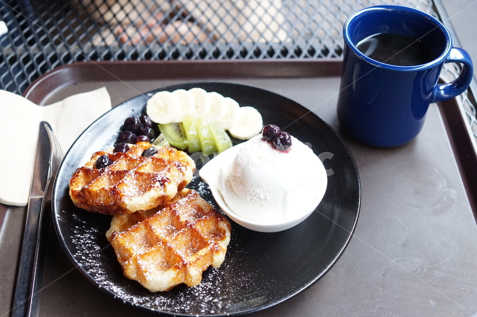 커피,와플,젤라또,과일,카페,디저트,야외,맛있는,먹음직스러운,블루베리,icecream,dessert,크림,creme,아이스크림,food,음식,cream,디저트,간식,후식,dessert,snack