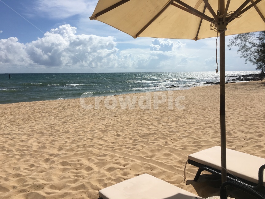 비치,파라솔,해변,beach,ocean,sea,summer,여름,휴양지,힐링,해변,바다,beach,sea