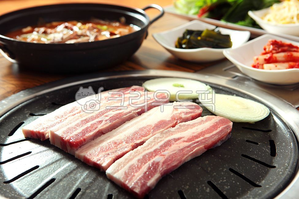 된장찌개,된장찌게,찌개,찌게,된장,된장국,콩,두부,한식,한정식,한국음식,한국요리,한국전통요리,음식점,한국음식점,한국식당,식당,전통음식,한국전통음식,요리,전통요리,먹방,먹거리,한국먹거리,식사,가정식,건강식,영양식,영양음식,건강,전통,건강음식,메뉴,백반,별미,고기집메뉴,음식점메뉴,민속음식,웰빙,웰빙음식,삼겹살,돼지고기,생삼겹살,해물된장찌게,해물된장찌개,대파,꽃게,수산물,해물,해산물,삼겹살구이,구이,돼지,냄비,food,고기집,고깃집,불판,오겹살,생오겹살,양파,채소,야채,김치,미역,음식,식재료,요리,food,cook,meal,dishes,food reserves