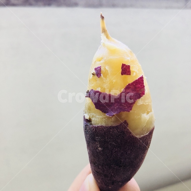 간식,고구마,스마일,밤고구마,표정,smile,sweetpotato,배경,배경화면,배경사진,감성,색감,색상,감성사진,일상