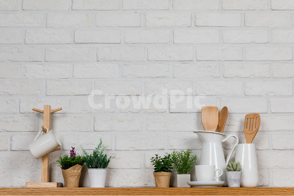 ceramic,spatula,cooking utensil,Cup drying rack,pattern,bright,Clean,inside,space,interior,pot,modern,trim,organize,coffee cup,neat,brick,cooking,kitchen utensils,kitchen,housewife,Woodenware,green,reflection,tree,Square,shelf,flower,spoon and chopsticks,